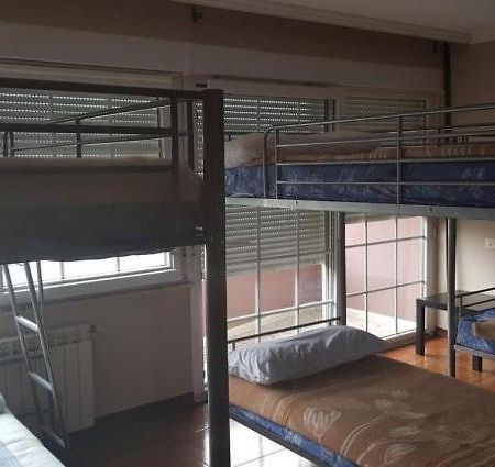 Albergue En Corcubion Playa De Quenxe Hostel Εξωτερικό φωτογραφία