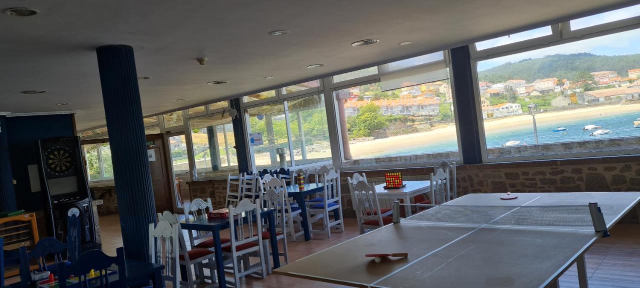 Albergue En Corcubion Playa De Quenxe Hostel Εξωτερικό φωτογραφία